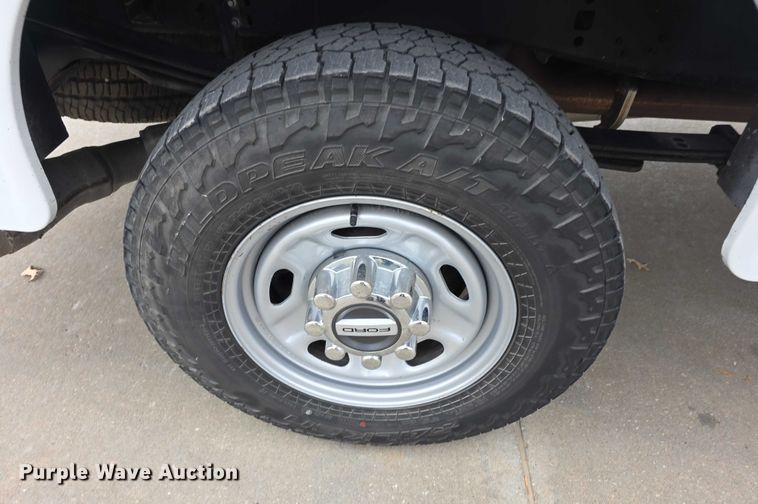 image for item FI0721 2017 Ford F250 Super Duty SuperCab pickup truck