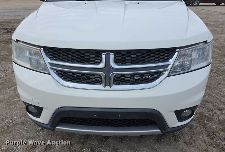 image for item FI0722 2011 Dodge Journey R/T van