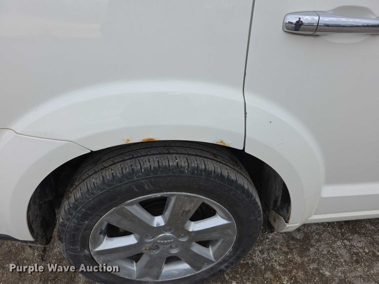 image for item FI0722 2011 Dodge Journey R/T van