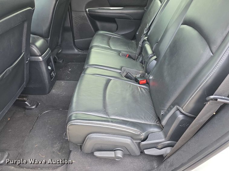 image for item FI0722 2011 Dodge Journey R/T van