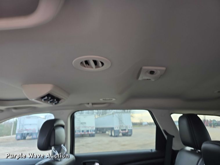 image for item FI0722 2011 Dodge Journey R/T van