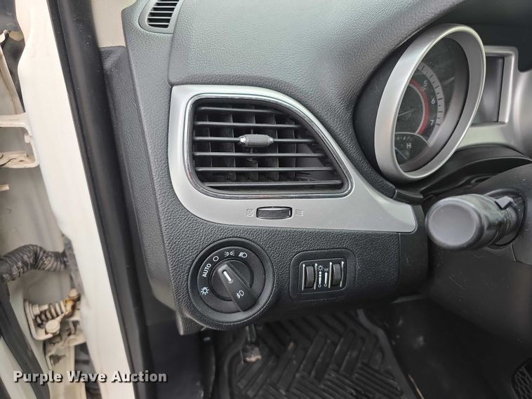 image for item FI0722 2011 Dodge Journey R/T van