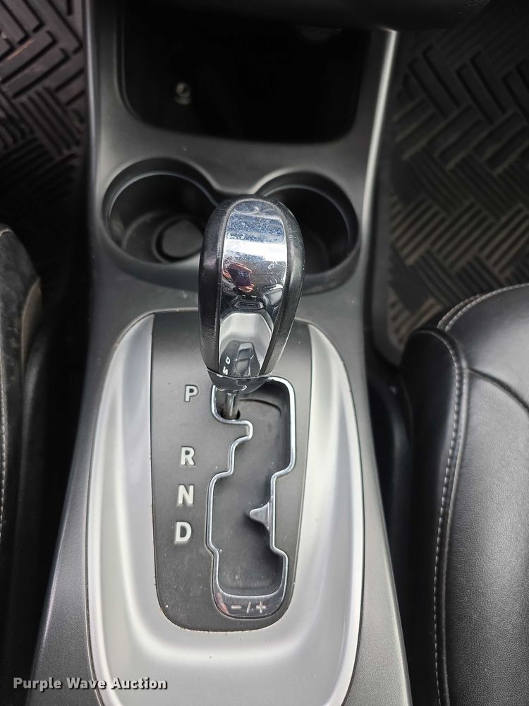 image for item FI0722 2011 Dodge Journey R/T van