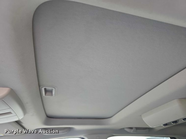 image for item FI0722 2011 Dodge Journey R/T van