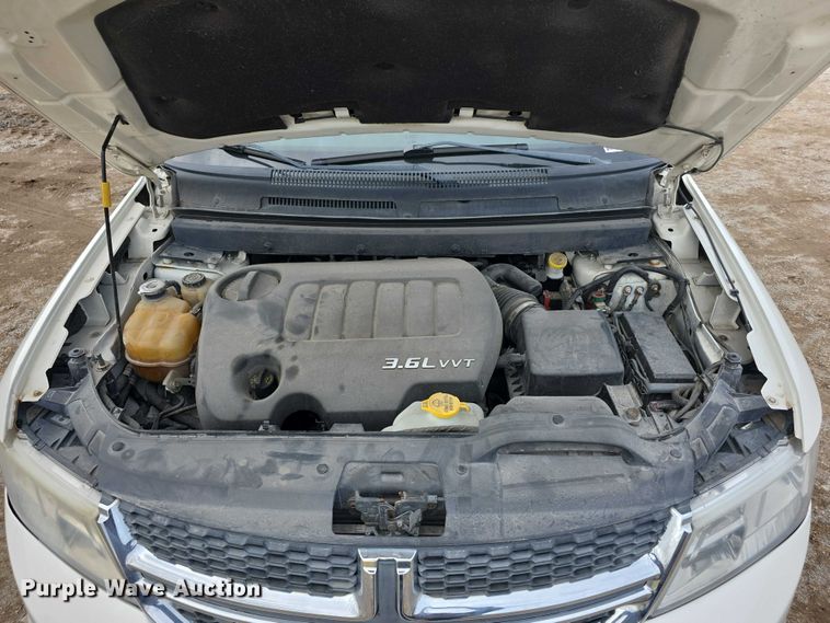 image for item FI0722 2011 Dodge Journey R/T van