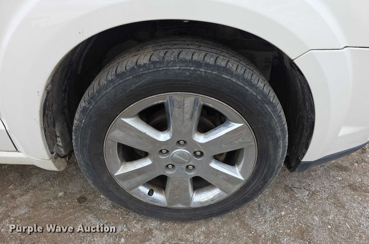 image for item FI0722 2011 Dodge Journey R/T van