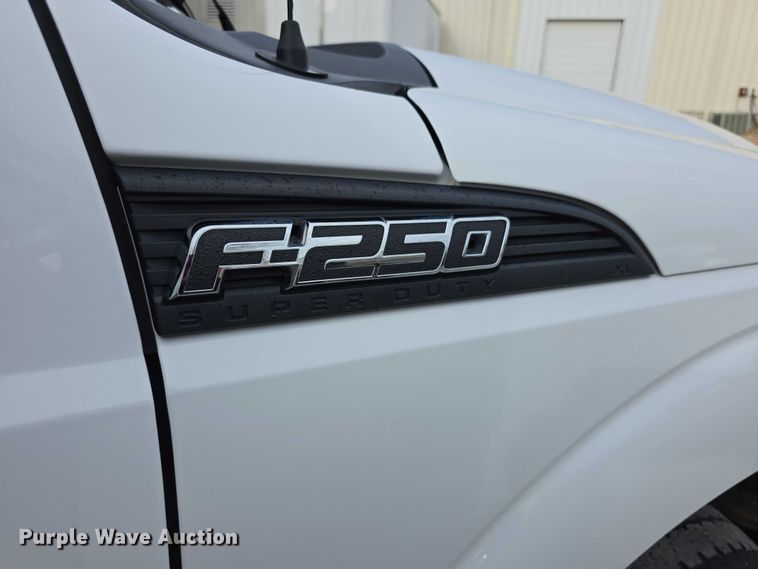image for item FI0724 2015 Ford F250 Super Duty pickup truck