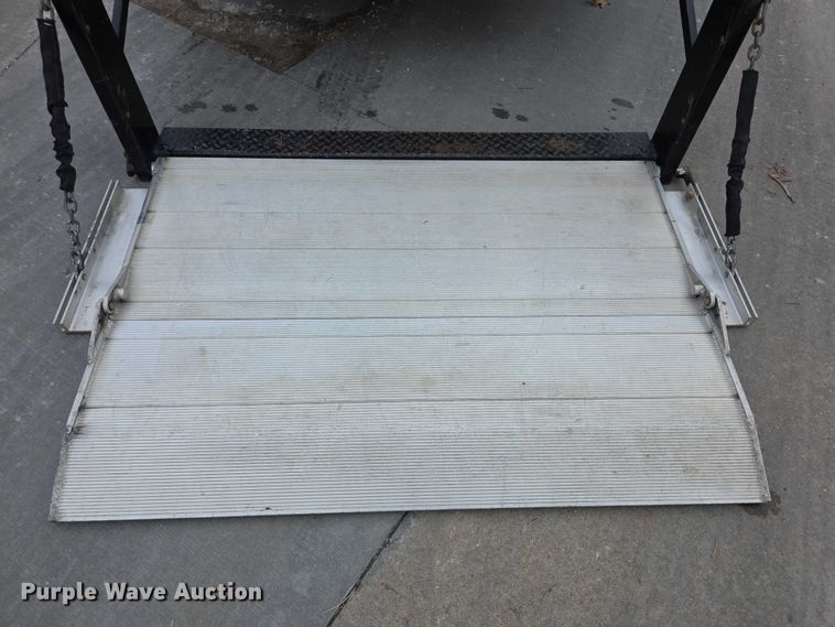 image for item FI0724 2015 Ford F250 Super Duty pickup truck