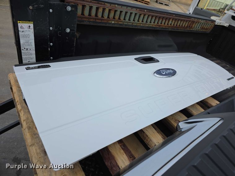 image for item FI0724 2015 Ford F250 Super Duty pickup truck