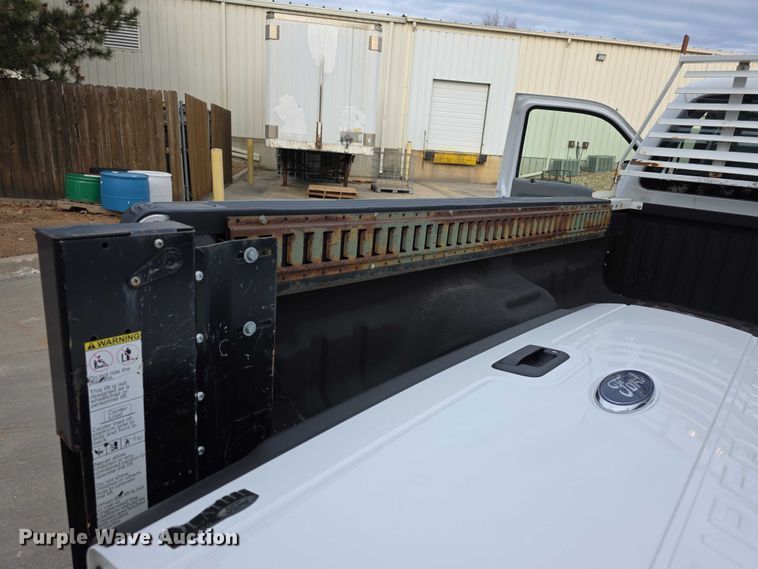 image for item FI0724 2015 Ford F250 Super Duty pickup truck