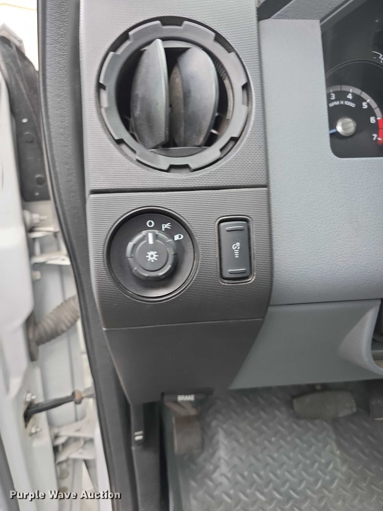 image for item FI0724 2015 Ford F250 Super Duty pickup truck