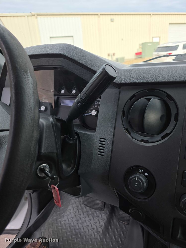 image for item FI0724 2015 Ford F250 Super Duty pickup truck