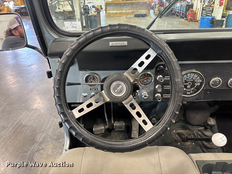 image for item FI1515 1977 Jeep CJ5 Renegade SUV