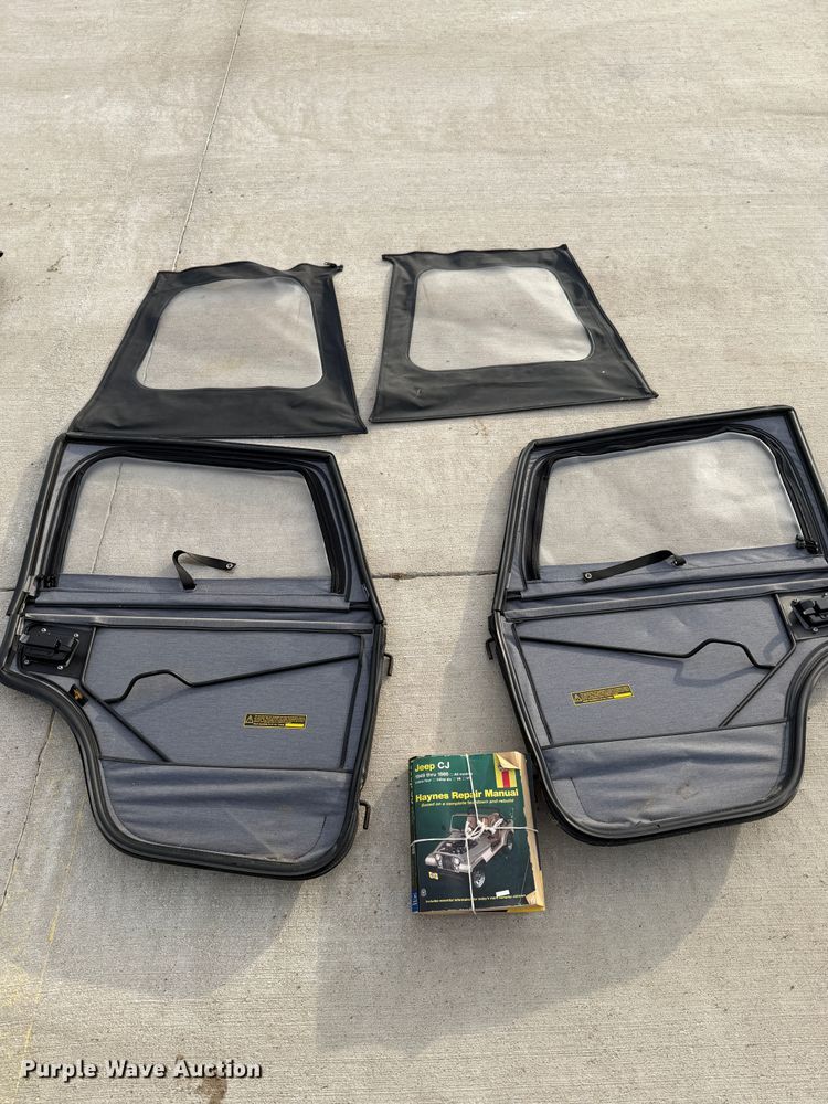 image for item FI1515 1977 Jeep CJ5 Renegade SUV