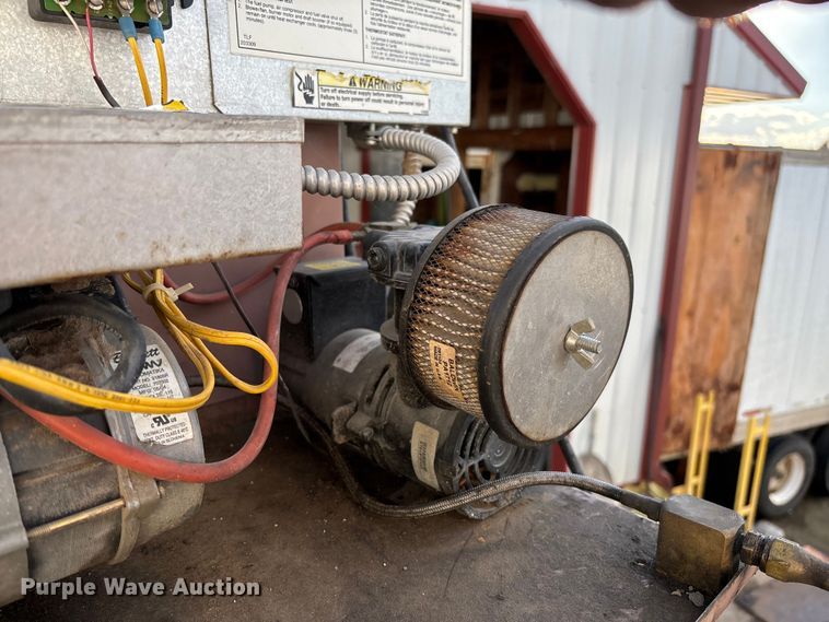 image for item FI1521 2004 Reznor RA140 waste oil heater