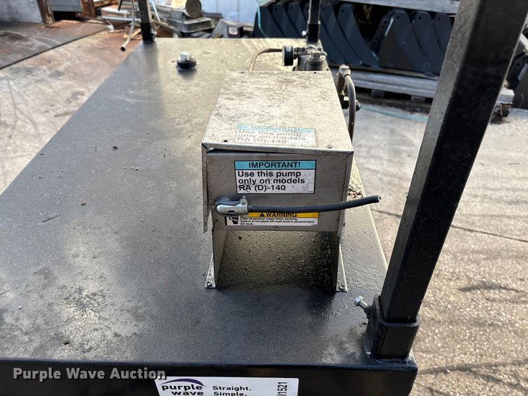 image for item FI1521 2004 Reznor RA140 waste oil heater