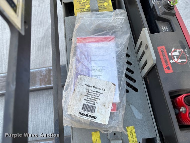 image for item FI1522 Raymond 8210 pallet jack