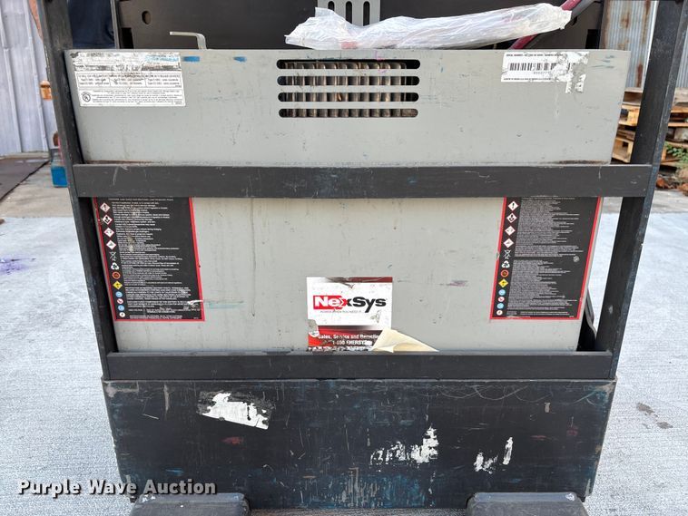 image for item FI1522 Raymond 8210 pallet jack