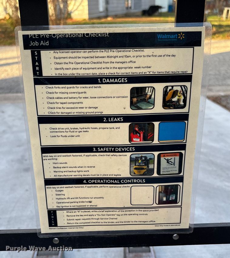 image for item FI1522 Raymond 8210 pallet jack