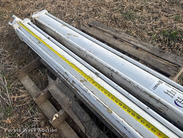 image for item FK0621 (2) hydraulic cylinders