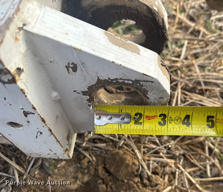 image for item FK0621 (2) hydraulic cylinders