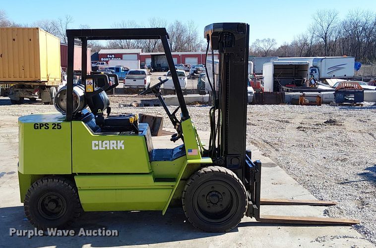 image for item FK0698 Clark GPS-30MB  forklift