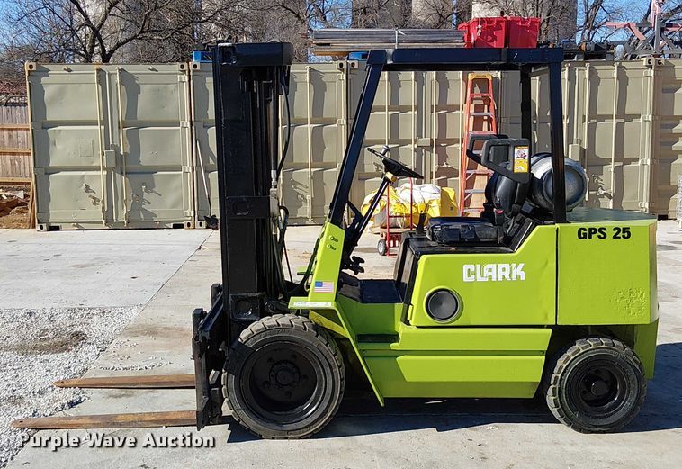 image for item FK0698 Clark GPS-30MB  forklift