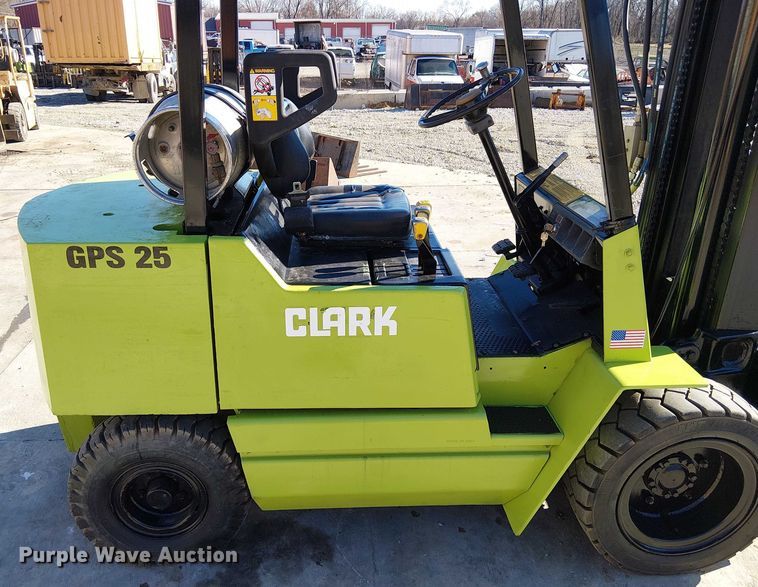 image for item FK0698 Clark GPS-30MB  forklift
