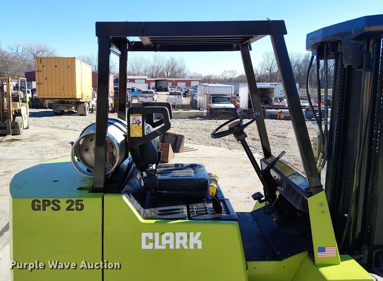image for item FK0698 Clark GPS-30MB  forklift