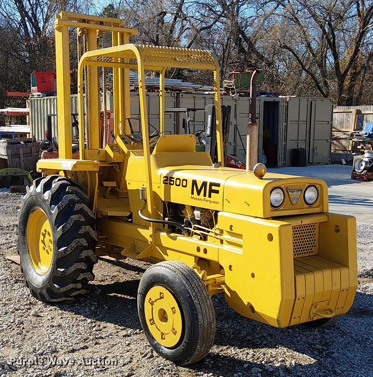 image for item FK0699 Massey Ferguson MF2500 forklift