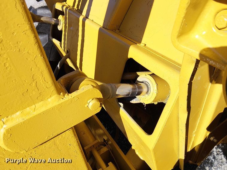 image for item FK0699 Massey Ferguson MF2500 forklift