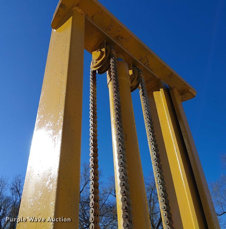 image for item FK0699 Massey Ferguson MF2500 forklift