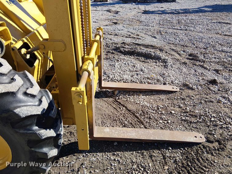 image for item FK0699 Massey Ferguson MF2500 forklift