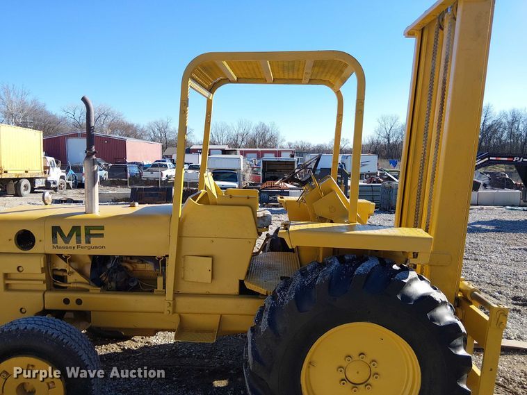 image for item FK0699 Massey Ferguson MF2500 forklift