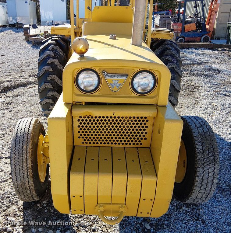 image for item FK0699 Massey Ferguson MF2500 forklift