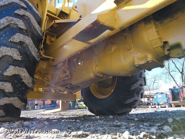 image for item FK0699 Massey Ferguson MF2500 forklift