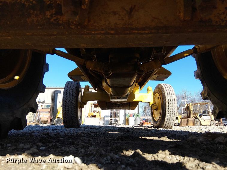 image for item FK0699 Massey Ferguson MF2500 forklift