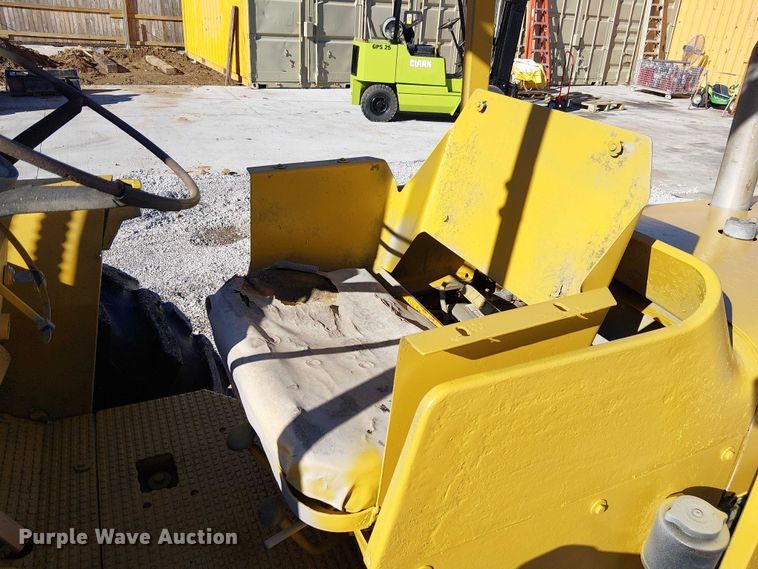 image for item FK0699 Massey Ferguson MF2500 forklift