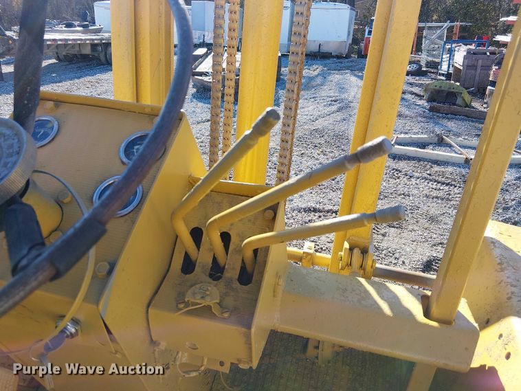 image for item FK0699 Massey Ferguson MF2500 forklift