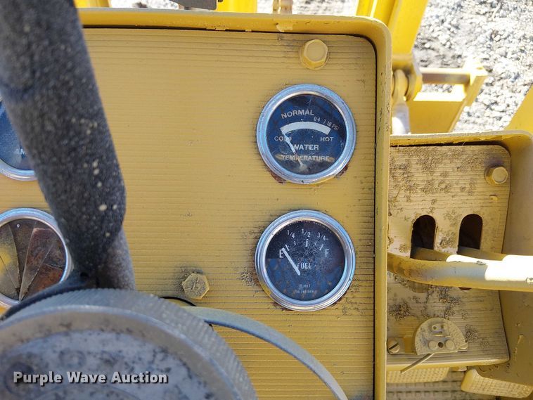 image for item FK0699 Massey Ferguson MF2500 forklift