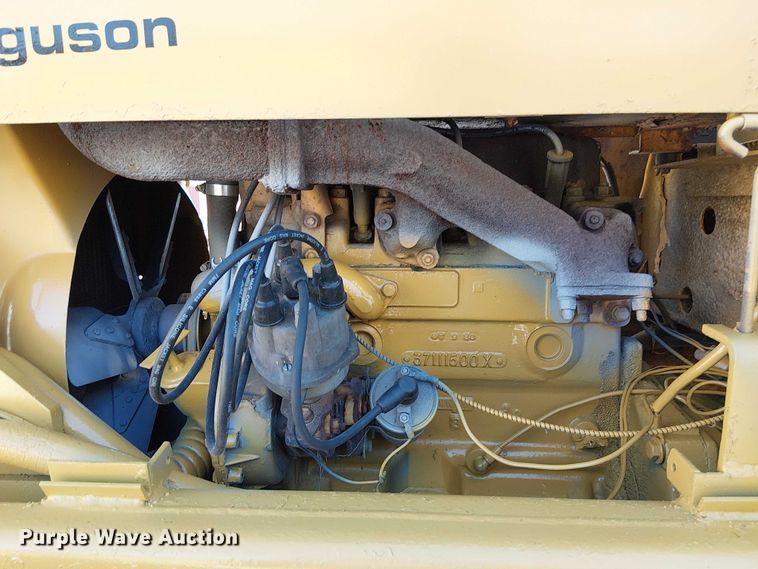 image for item FK0699 Massey Ferguson MF2500 forklift