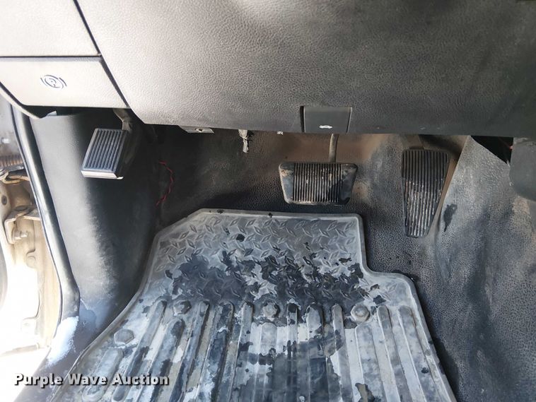 image for item FK0723 2014 RAM 1500 Crew Cab pickup truck