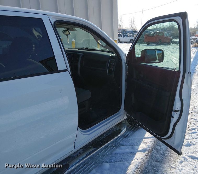 image for item FK0723 2014 RAM 1500 Crew Cab pickup truck