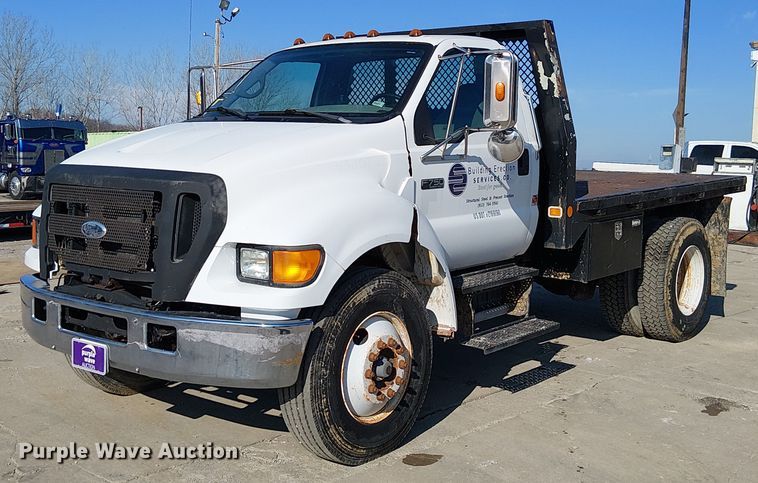 image for item FK0800 2006 Ford F750 Super Duty flatbed truck