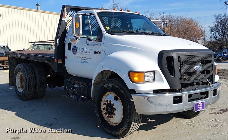 image for item FK0800 2006 Ford F750 Super Duty flatbed truck