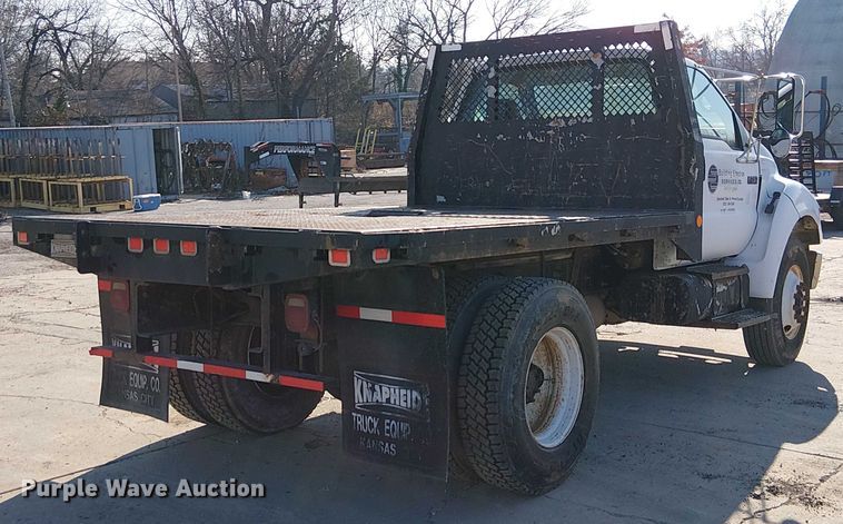 image for item FK0800 2006 Ford F750 Super Duty flatbed truck