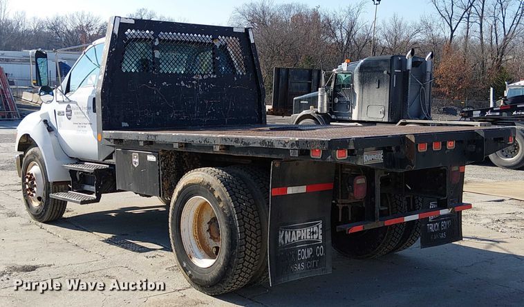 image for item FK0800 2006 Ford F750 Super Duty flatbed truck