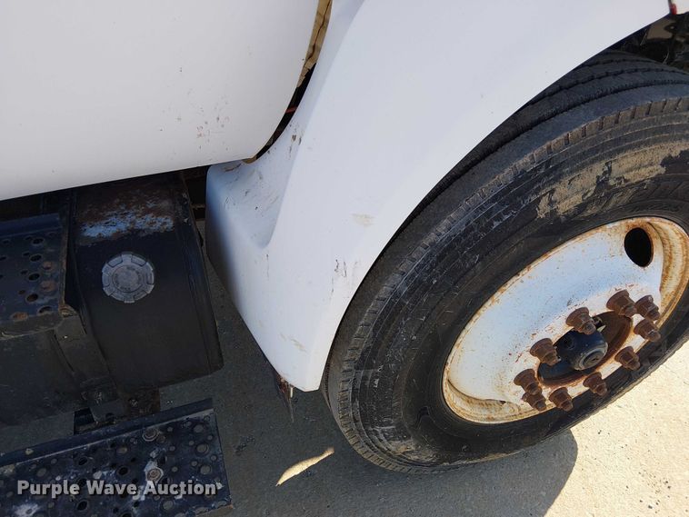 image for item FK0800 2006 Ford F750 Super Duty flatbed truck