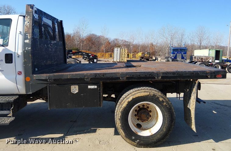 image for item FK0800 2006 Ford F750 Super Duty flatbed truck
