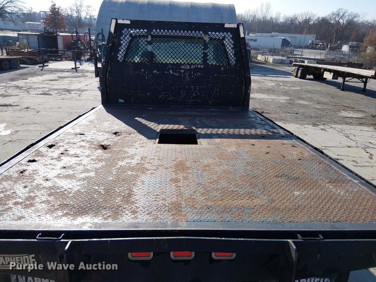 image for item FK0800 2006 Ford F750 Super Duty flatbed truck